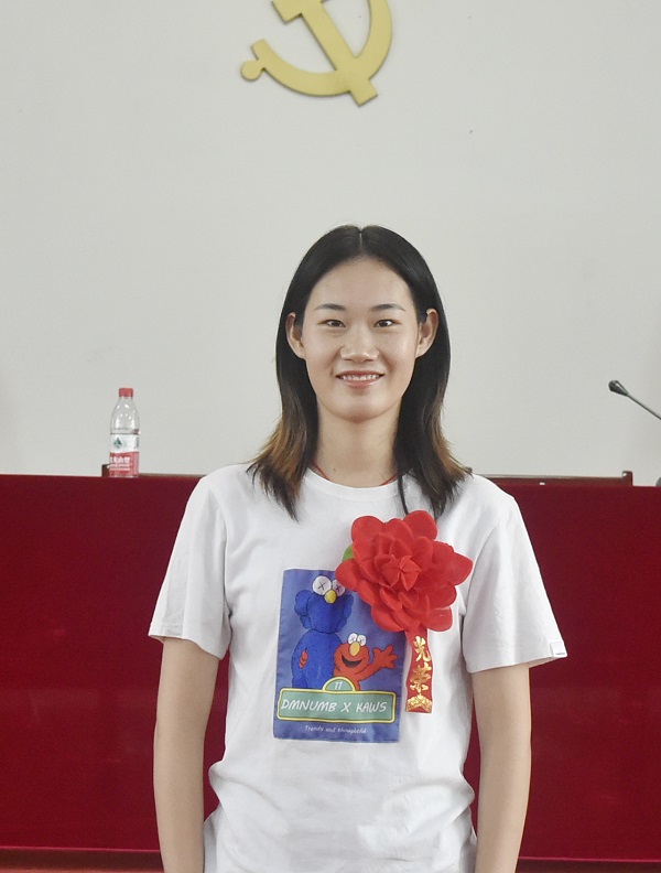 一支部陶红梅.JPG 一支部陶红梅.JPG